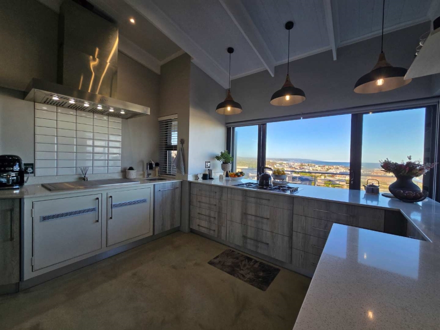 2 Bedroom Property for Sale in Stilbaai Oos Western Cape